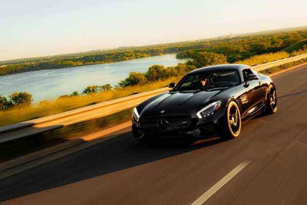 Come può l'intelligenza artificiale migliorare l'efficienza nel settore logistico?