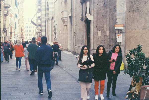 Quale tecnologia può essere installata per migliorare la connessione internet in un veicolo?